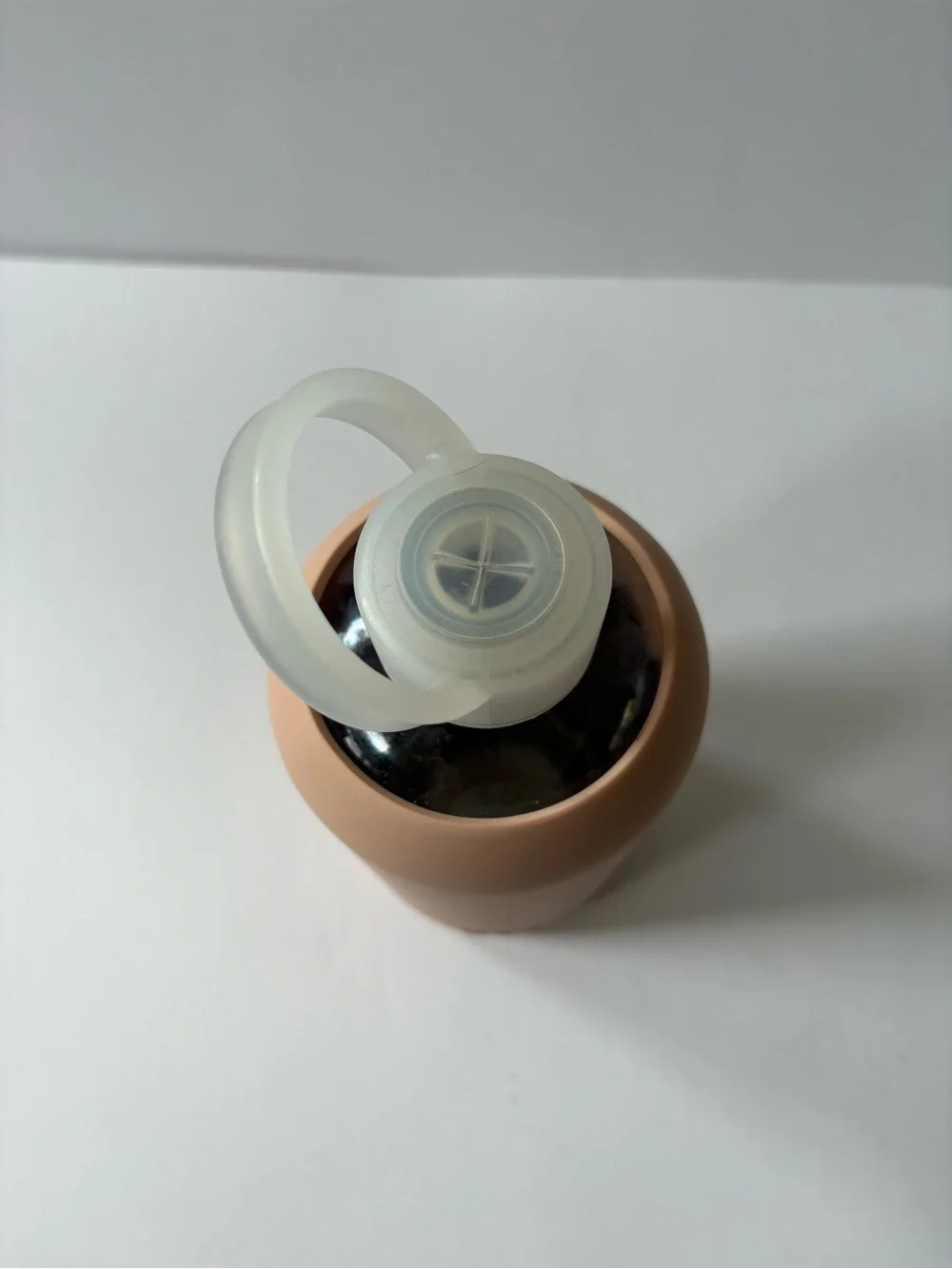 BKR Teddy Opaque Blush Beige Glass Water Bottle 16 oz Silicone Cover Travel Hike
